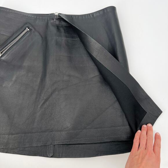 & Other Stories 100% Leather Black Mini Skirt Women's Size 10 - Picture 5 of 8